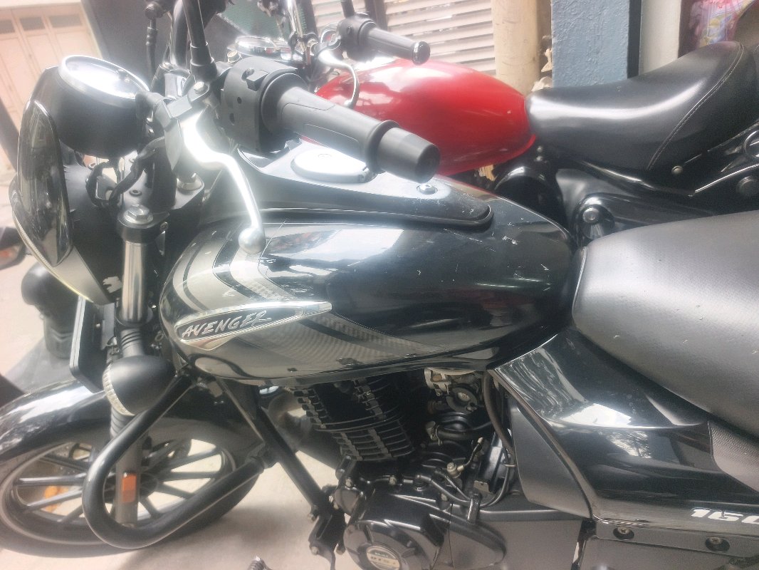 Avenger 160 street